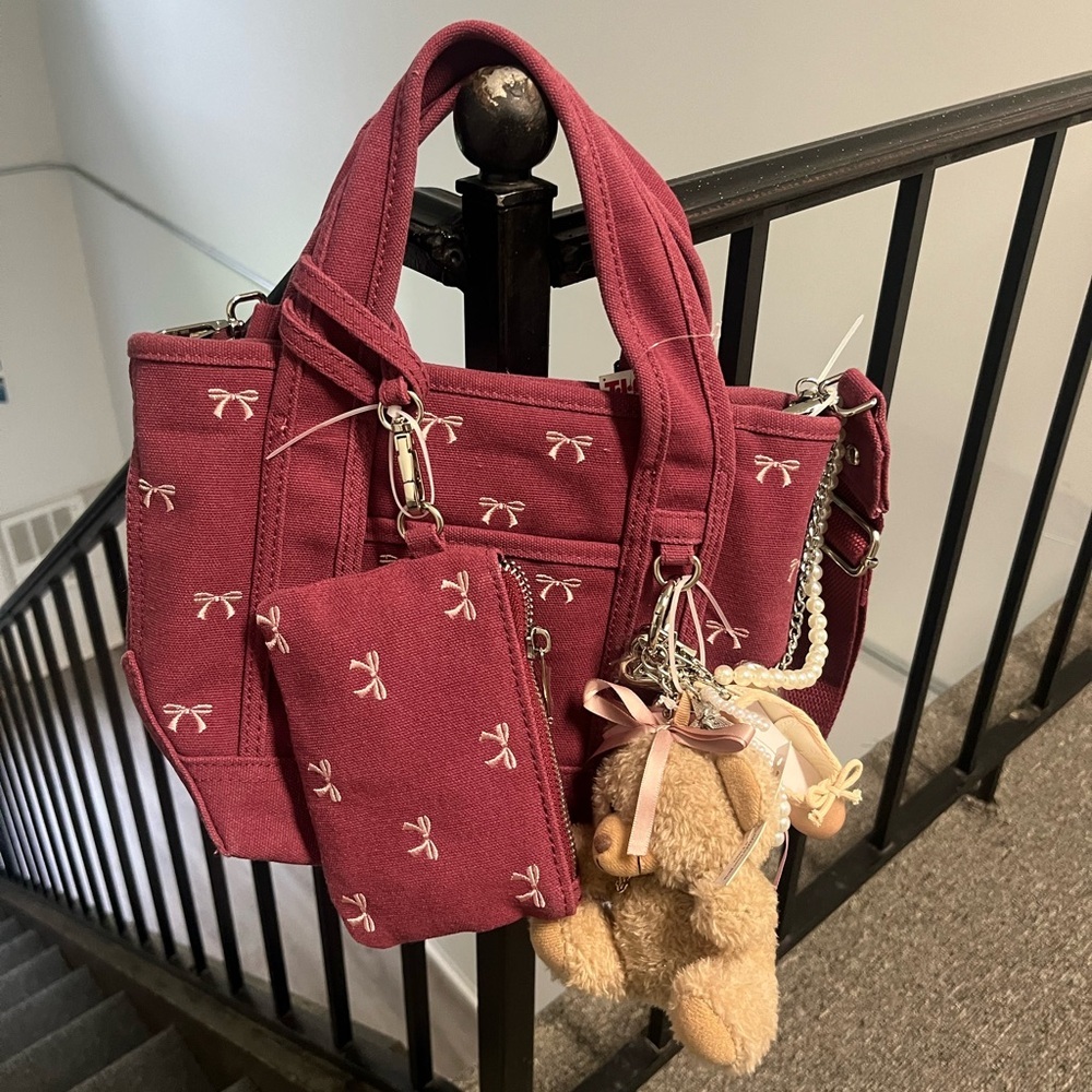 Madden Girl Wine Bow and Bear Mini Tote
